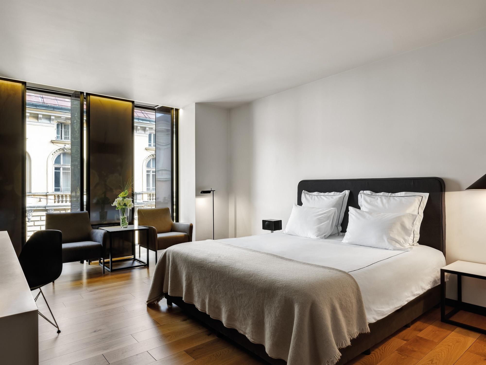 Sense Hotel 5*